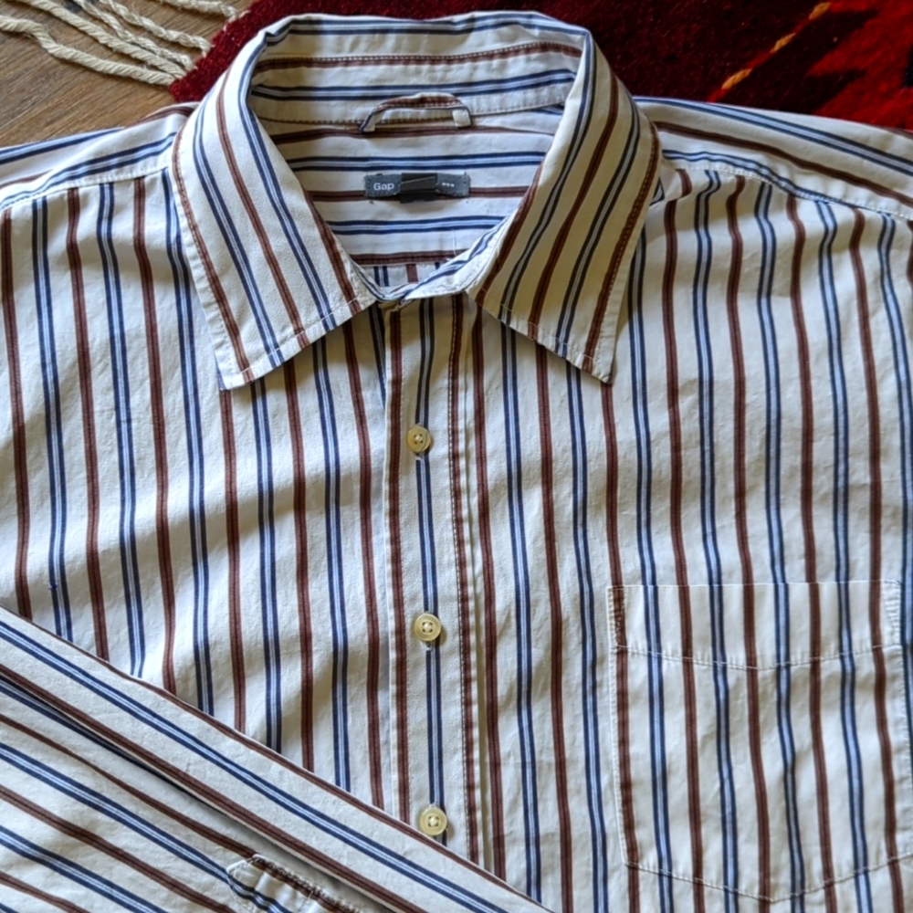 GAP Men's Button Down Shirt